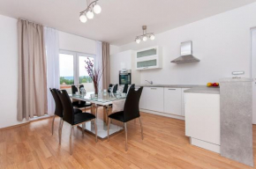 Apartman Mira- Omis